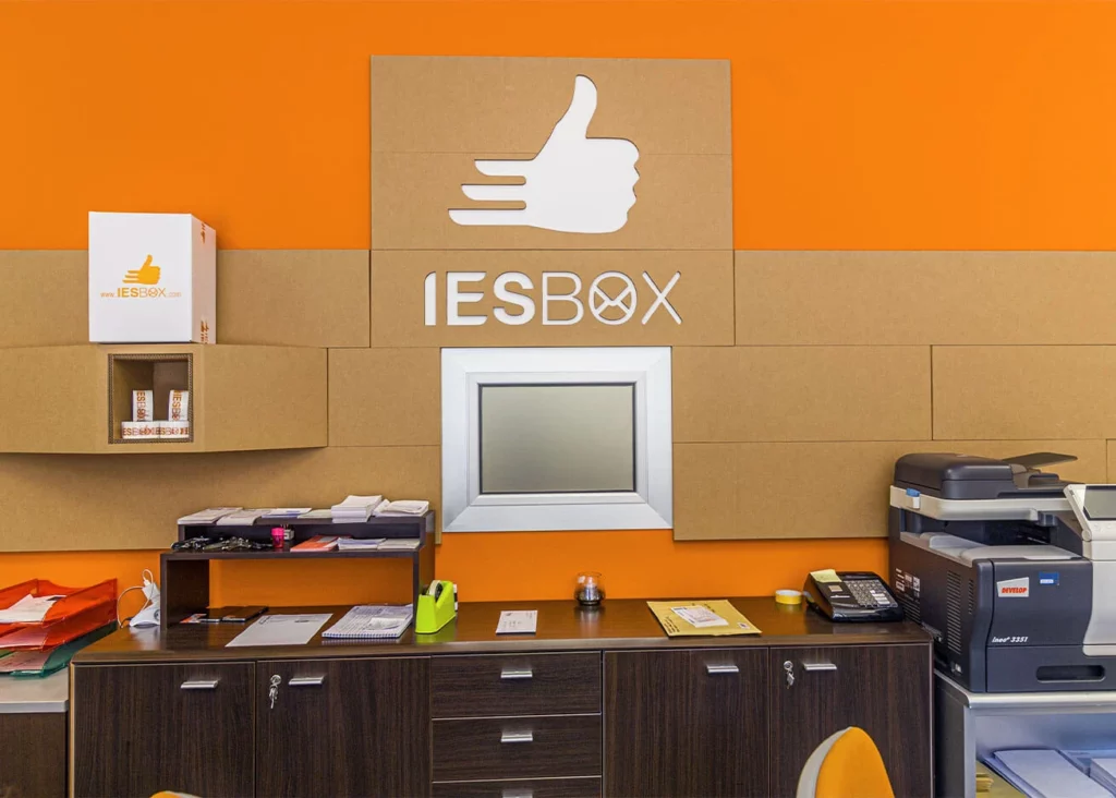 IESbox cardboard shop furniture - shop furniture