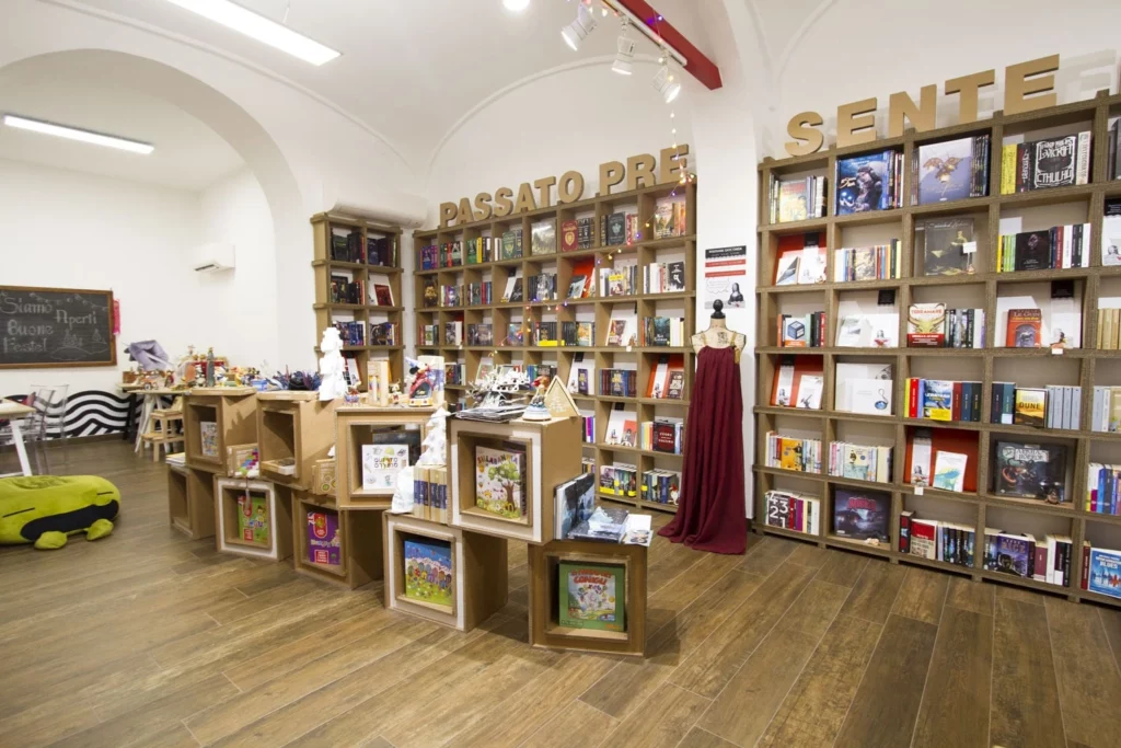 Gioc'onda bookcase - shop furniture