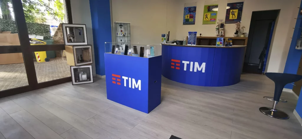 TIM cardboard franchising furniture - shop furniture