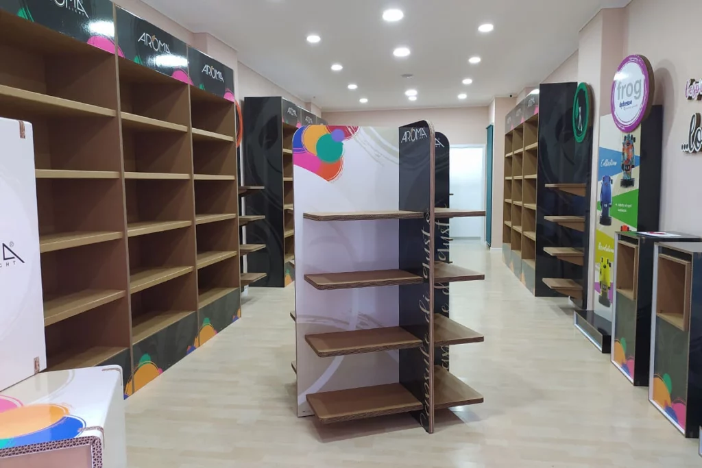 Franchising furniture for shops Progresso Food- shop furniture