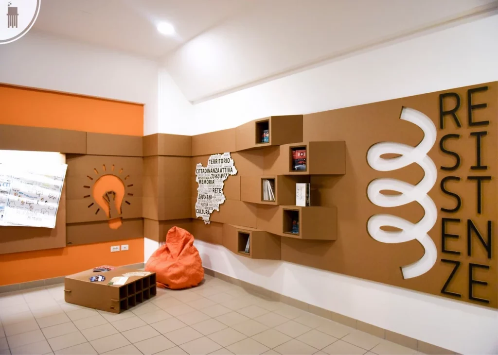 Ecological shop furniture Spazio Resistenze - shop furniture