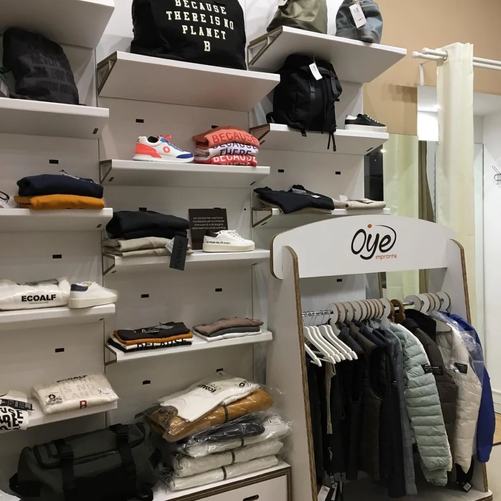 Oye cardboard shop furniture - shop furniture