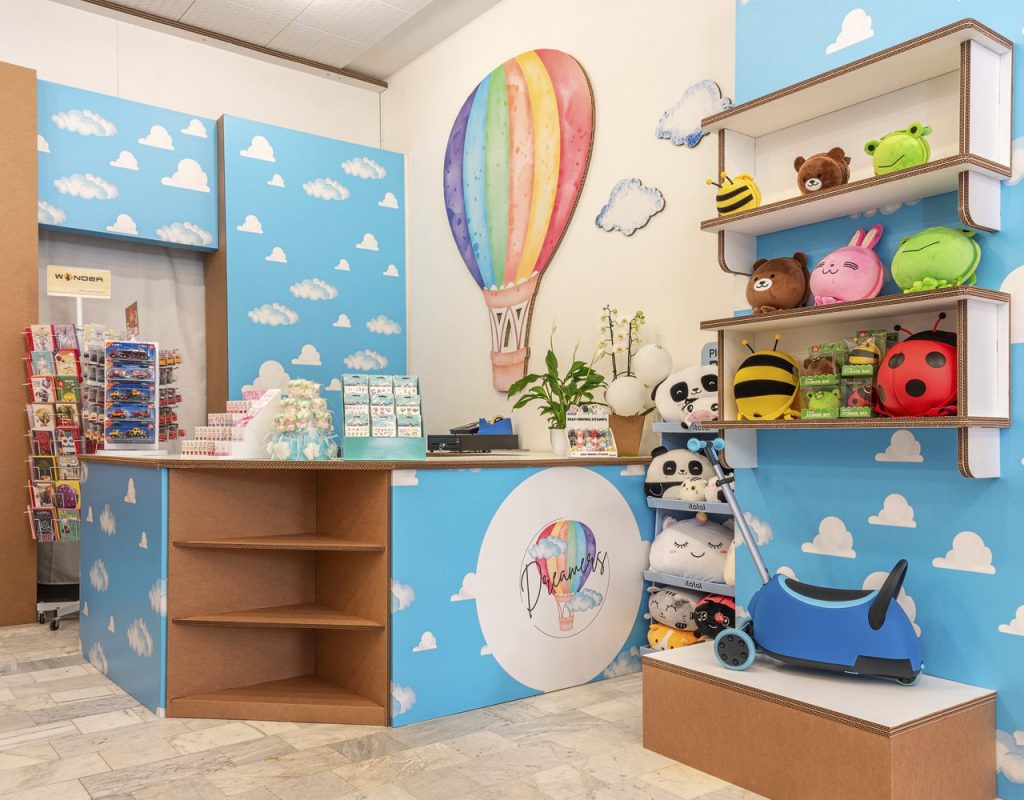 arredamento negozio bambini in carton - Dreamers