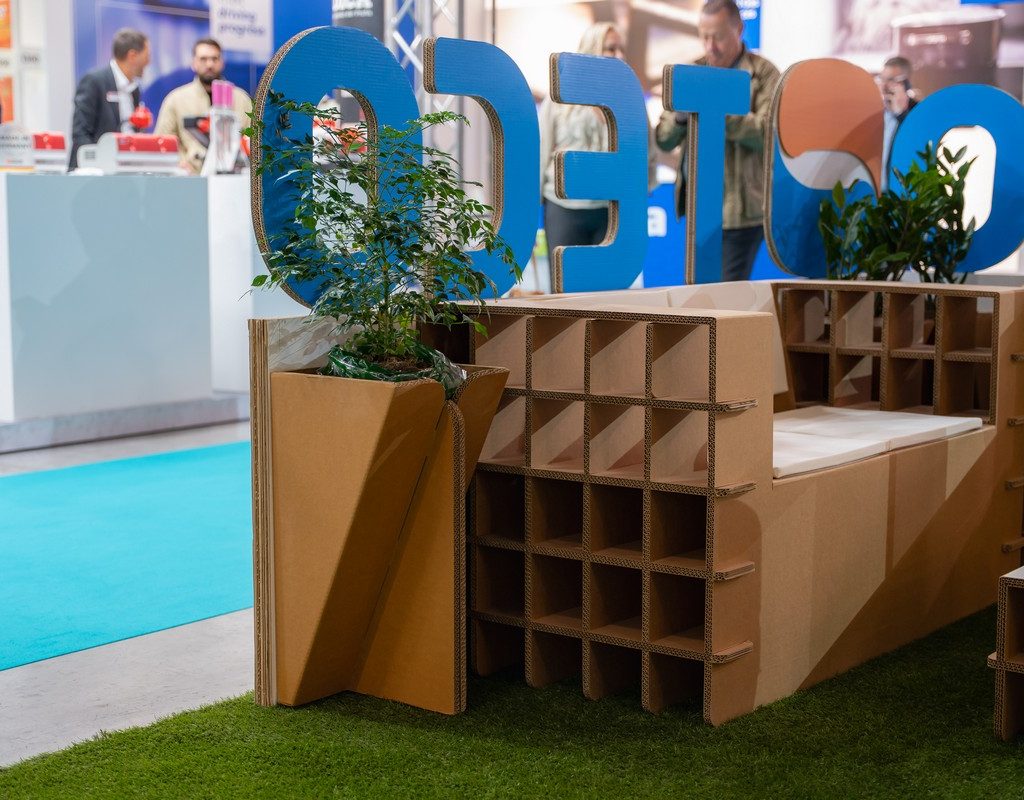 divani in cartone per fiere