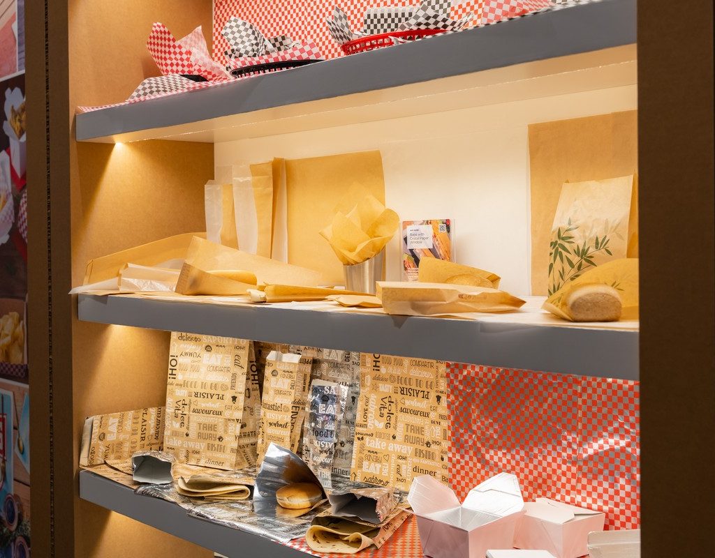 scaffali per fiera in cartone