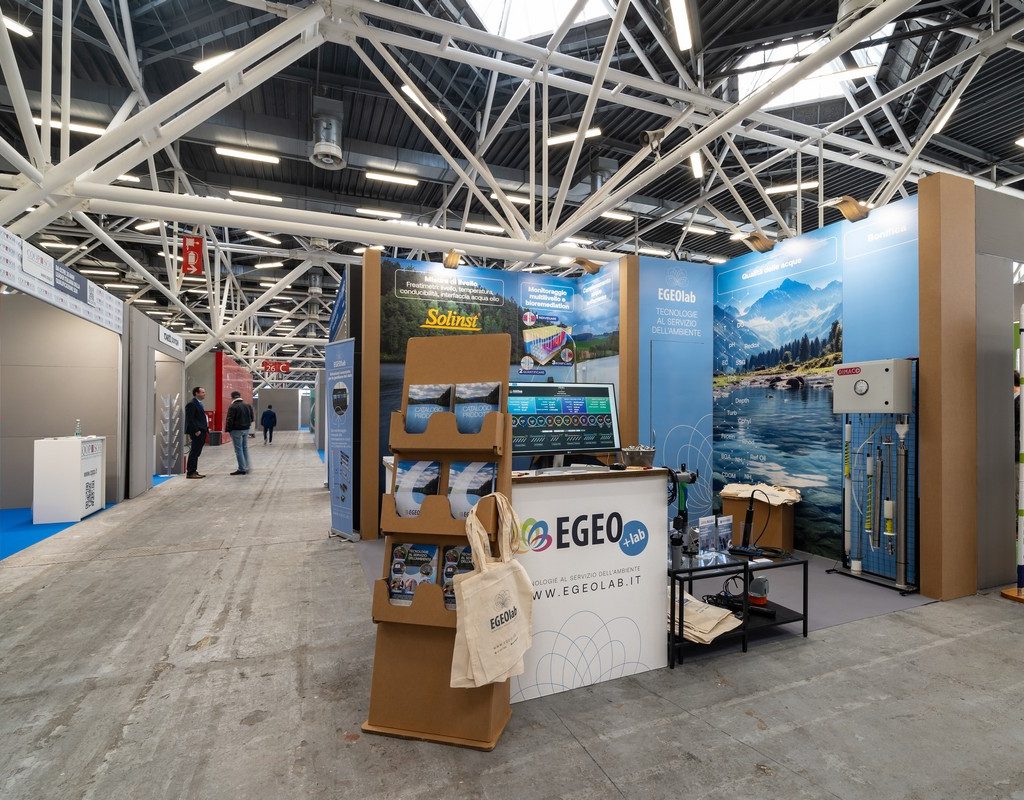 stand in cartone per gruppo egeo in fiera bologna