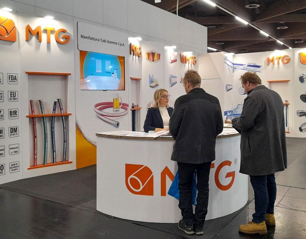 stand in cartone per manifattura tubi gomma