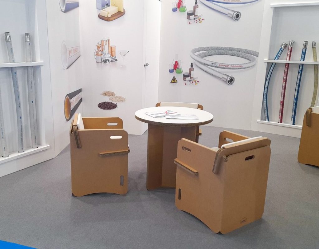 stand in cartone innovativo manifattura tubi gomma